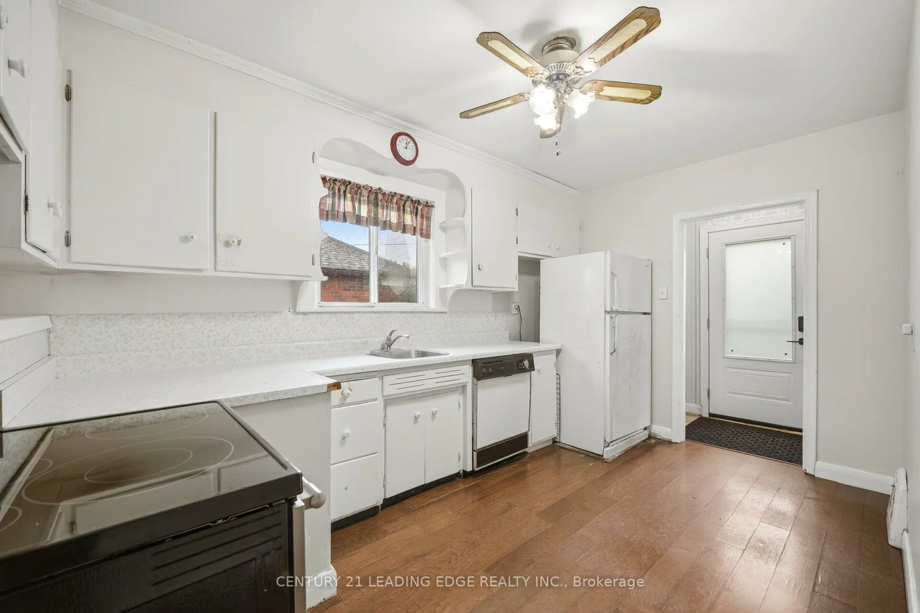 54, Lewiston, Dorset Park, Toronto