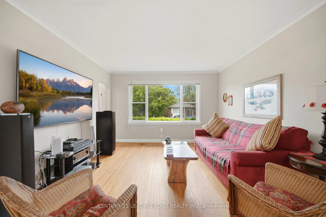 54, Lewiston, Dorset Park, Toronto