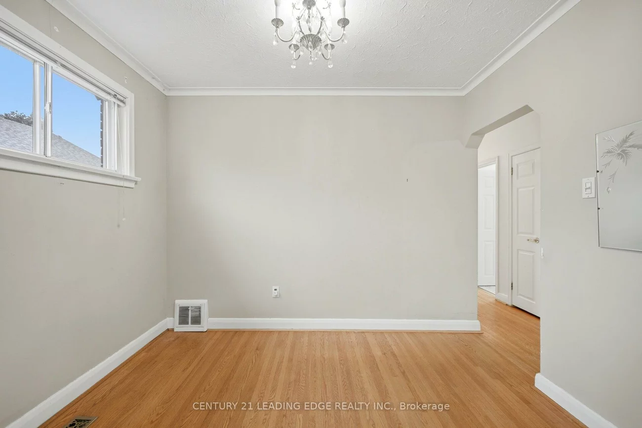 54, Lewiston, Dorset Park, Toronto