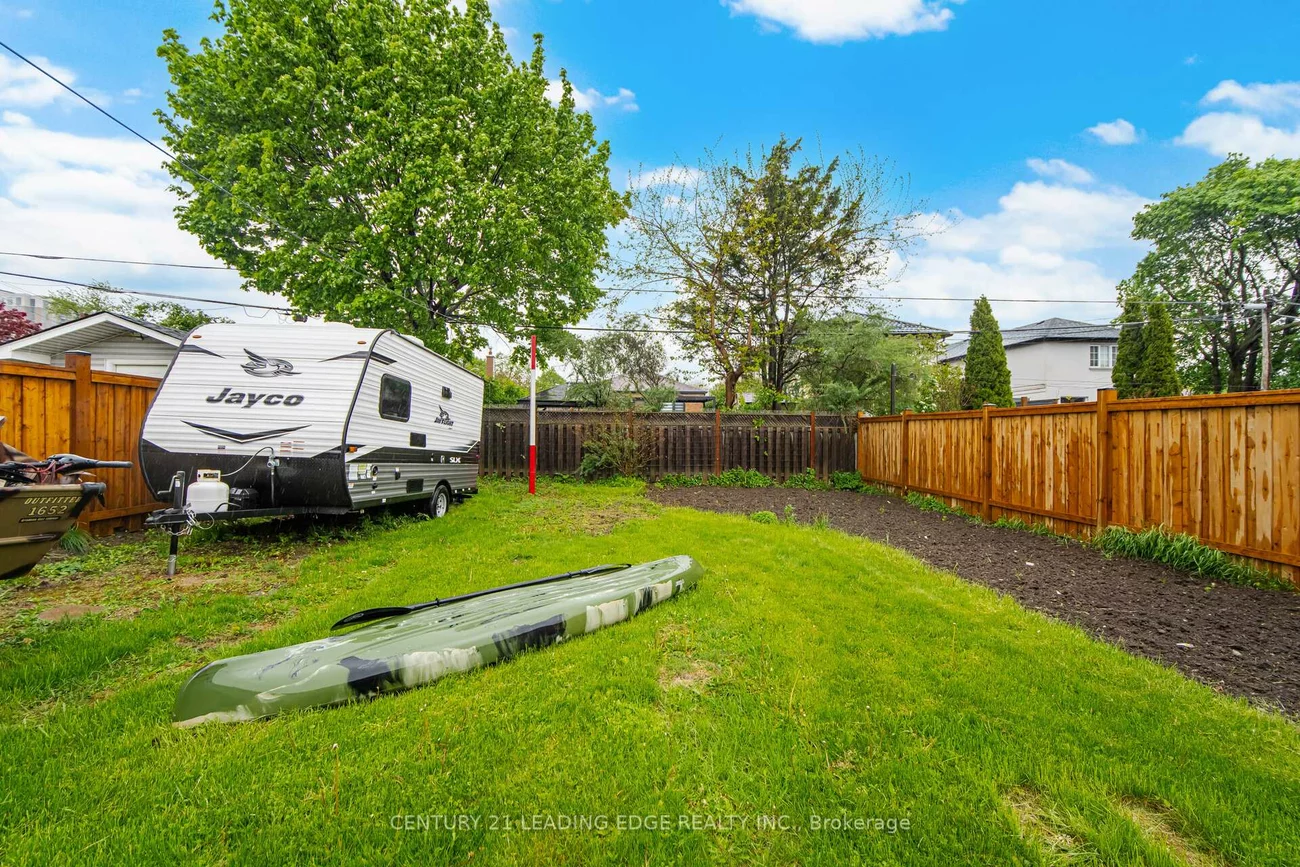 54, Lewiston, Dorset Park, Toronto