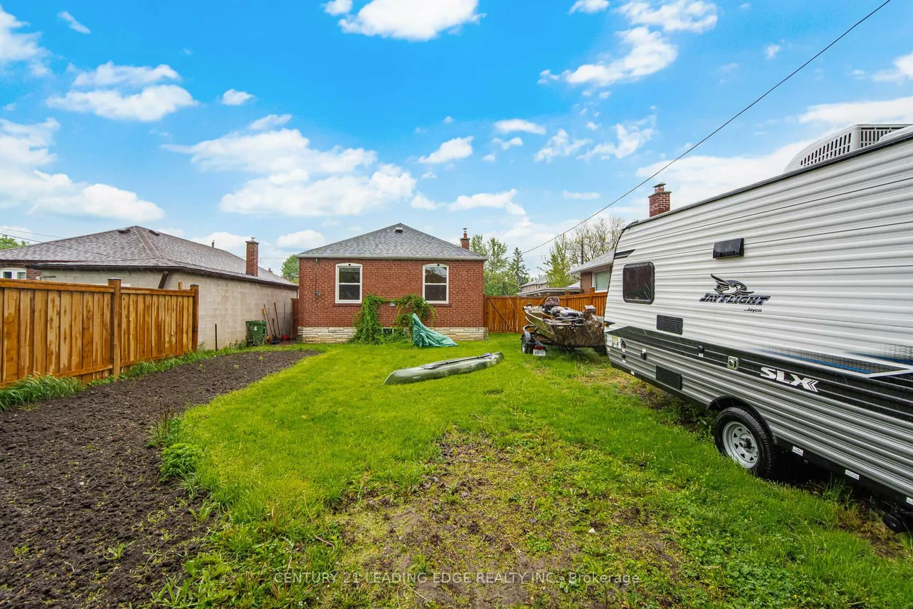 54, Lewiston, Dorset Park, Toronto