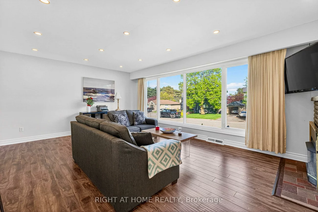 78, Sylvan, Scarborough Village, Toronto