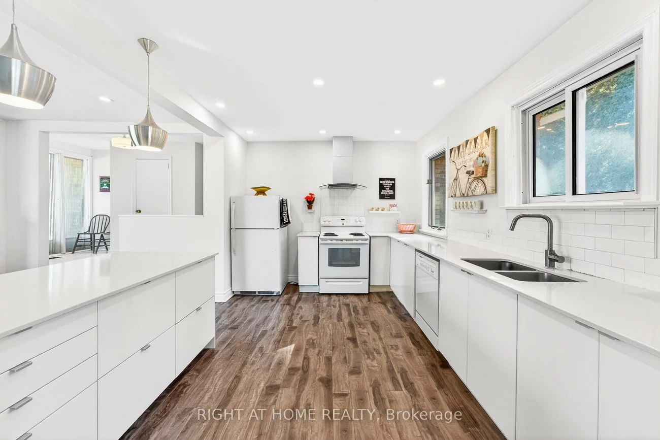 78, Sylvan, Scarborough Village, Toronto