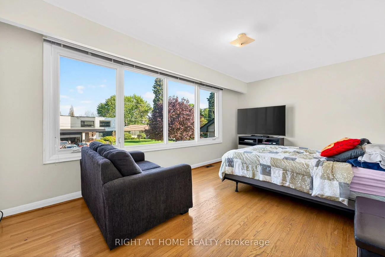 78, Sylvan, Scarborough Village, Toronto