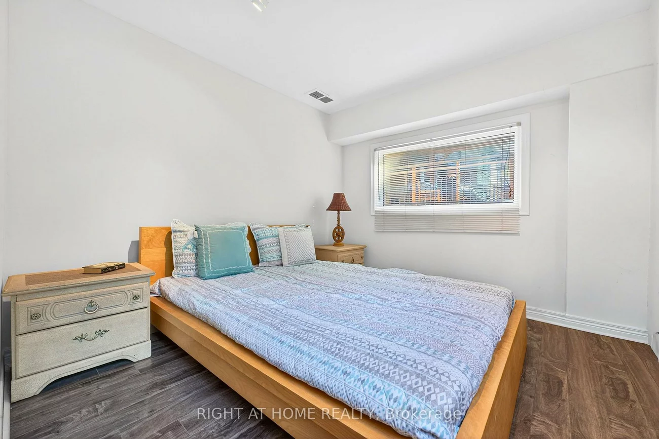 78, Sylvan, Scarborough Village, Toronto