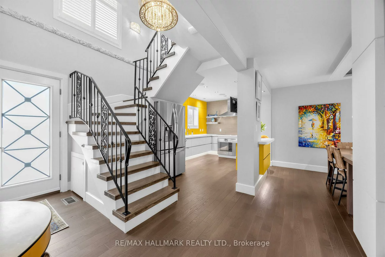 86, Binswood, East York, Toronto