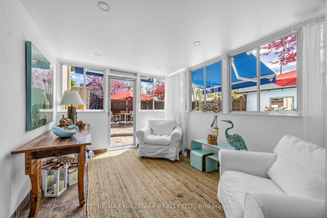 86, Binswood, East York, Toronto