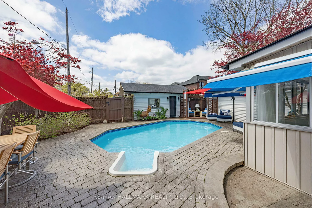 86, Binswood, East York, Toronto