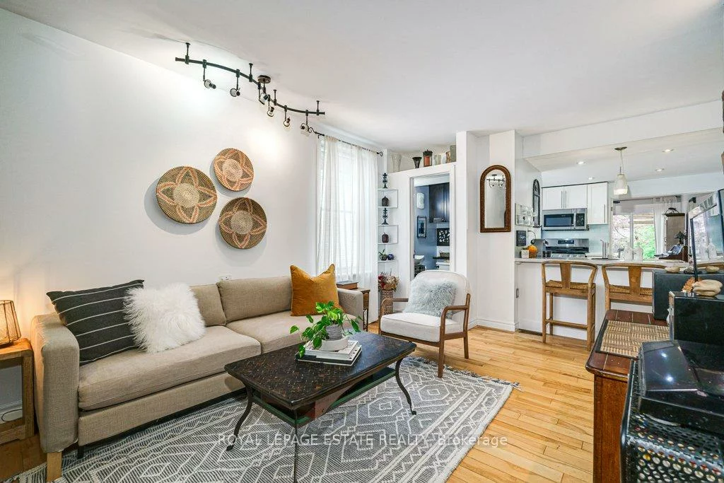 158, Waverley, The Beaches, Toronto
