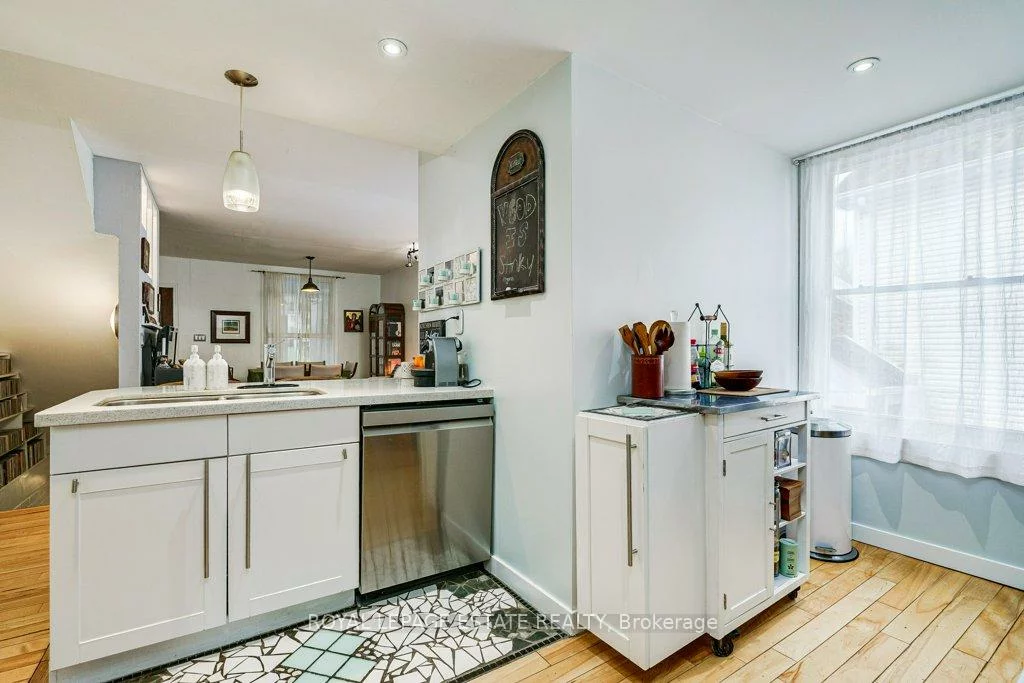 158, Waverley, The Beaches, Toronto