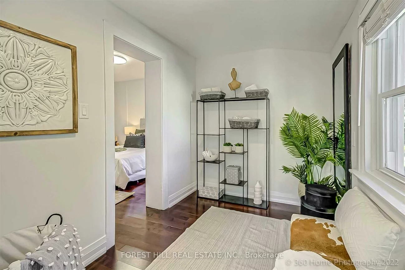 373, Woodbine, The Beaches, Toronto