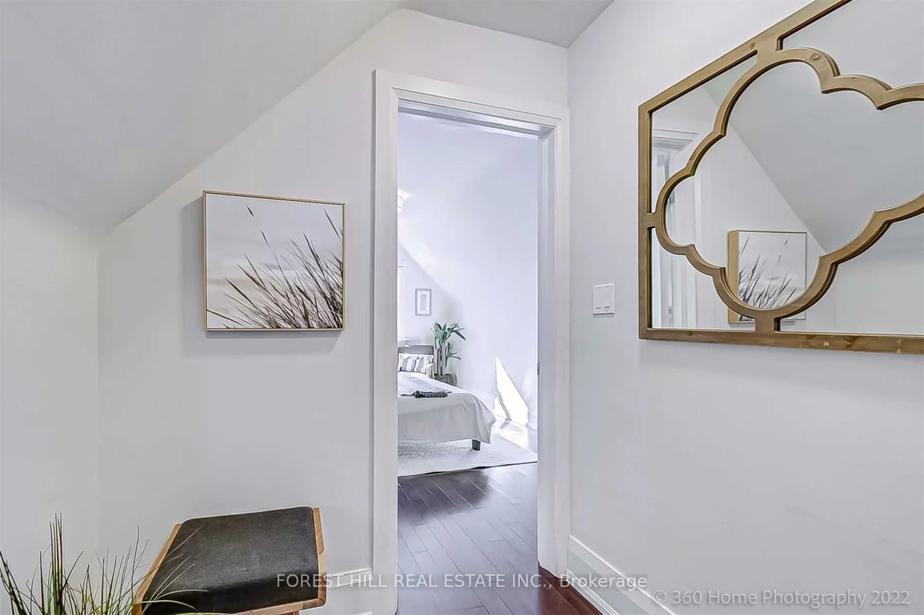 373, Woodbine, The Beaches, Toronto