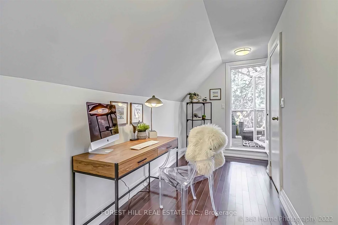 373, Woodbine, The Beaches, Toronto