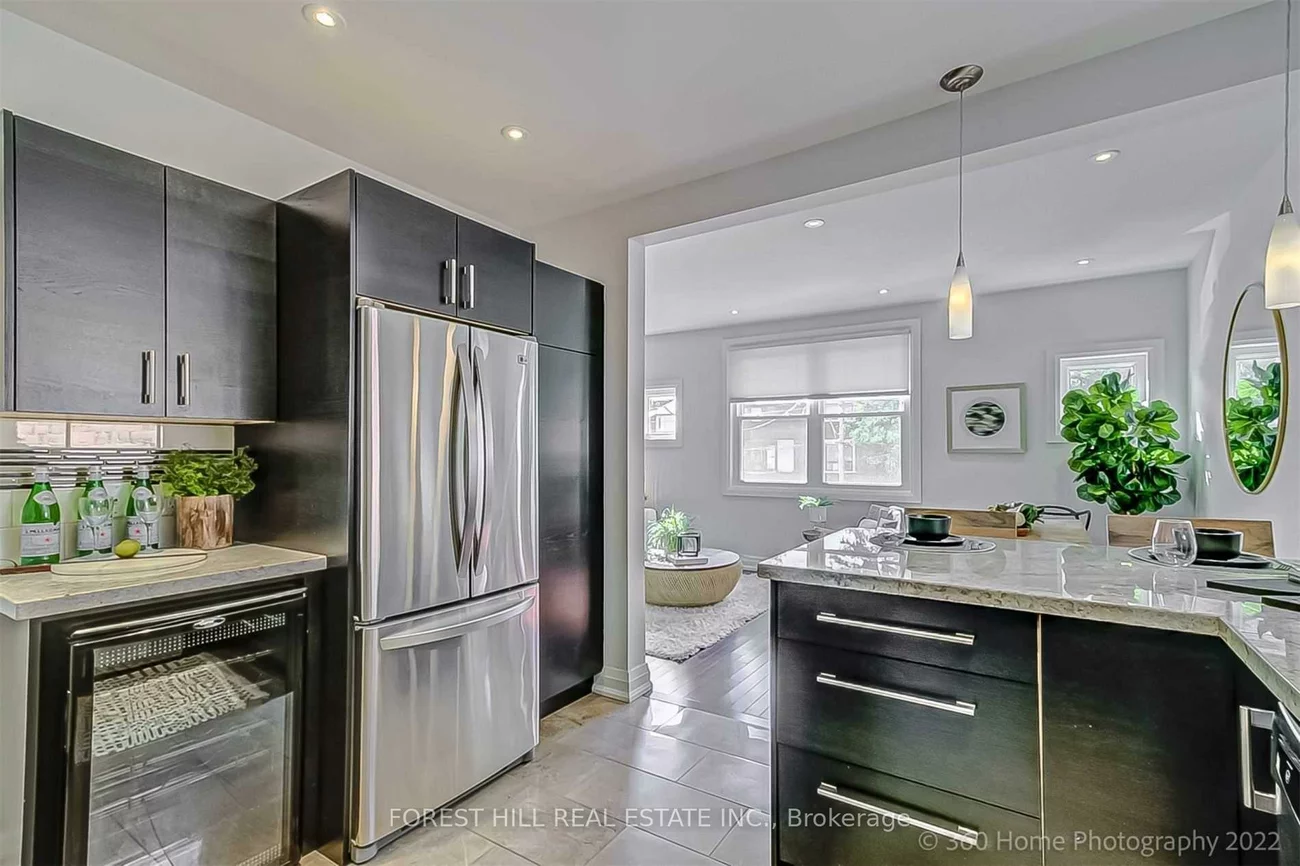 373, Woodbine, The Beaches, Toronto