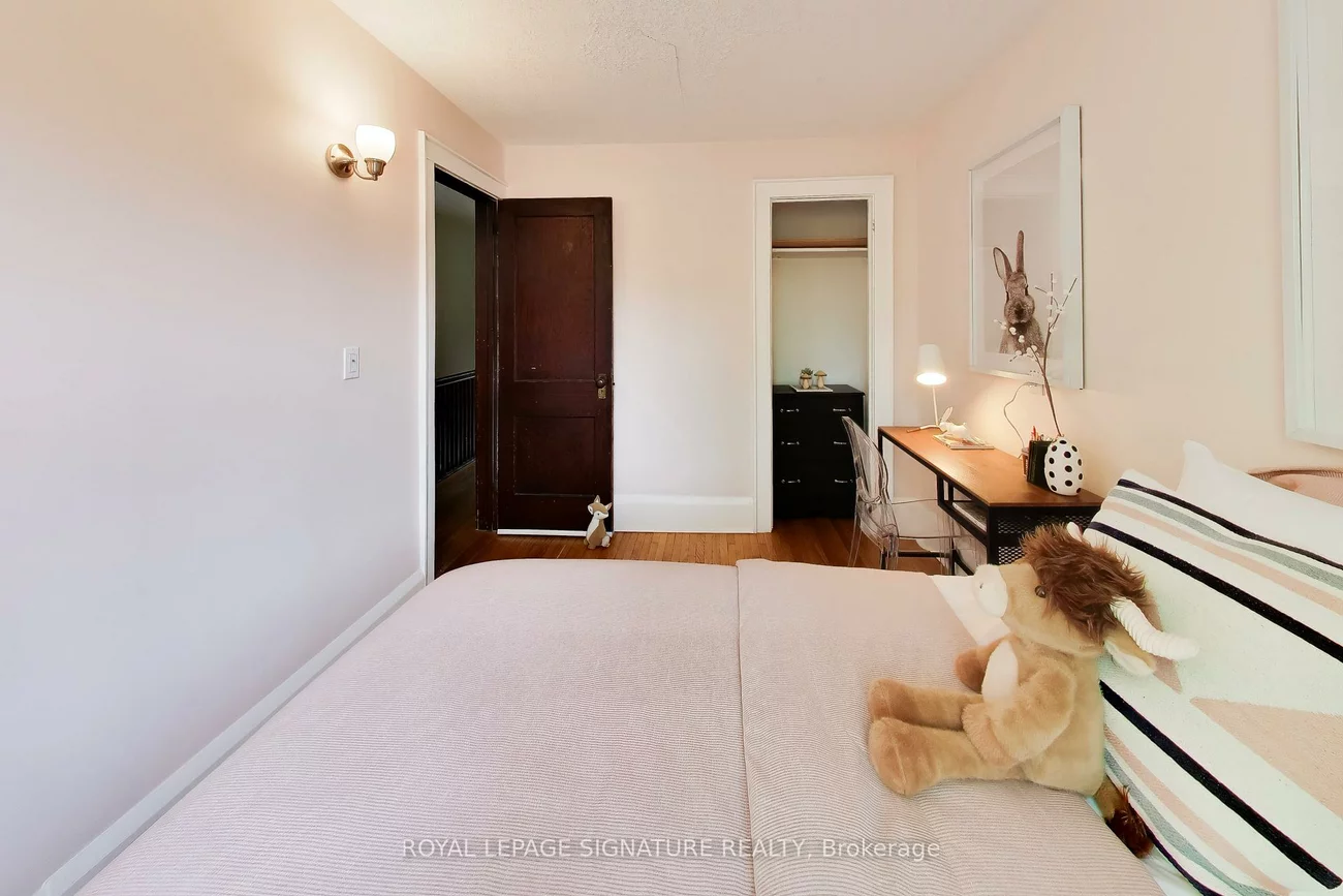 2102, Gerrard, East End-Danforth, Toronto