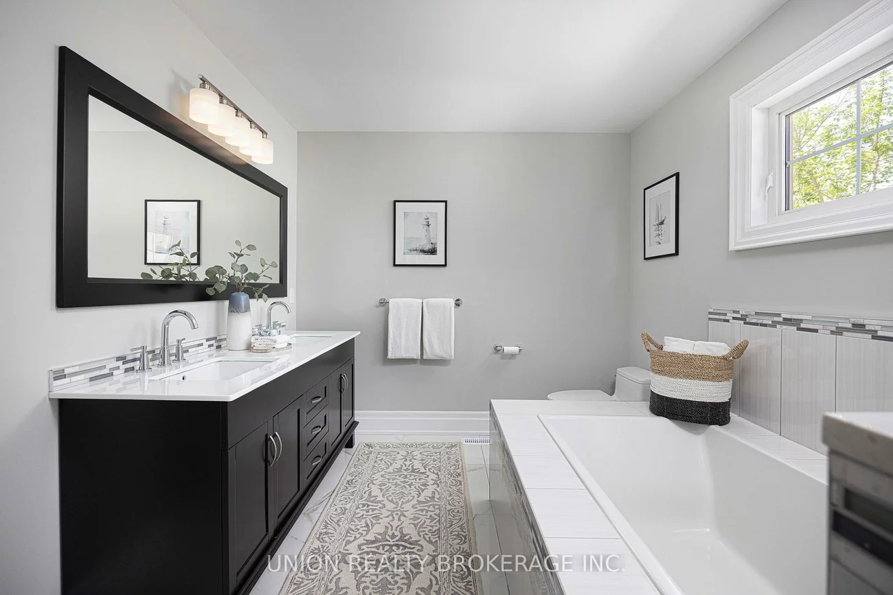 64, Bethune, Scarborough Village, Toronto