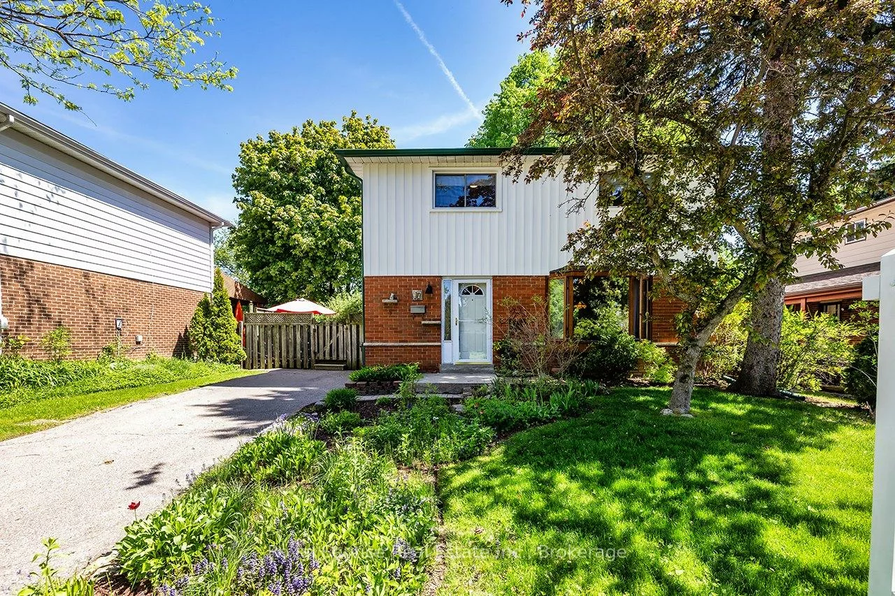 17, Gorsey, Malvern, Toronto