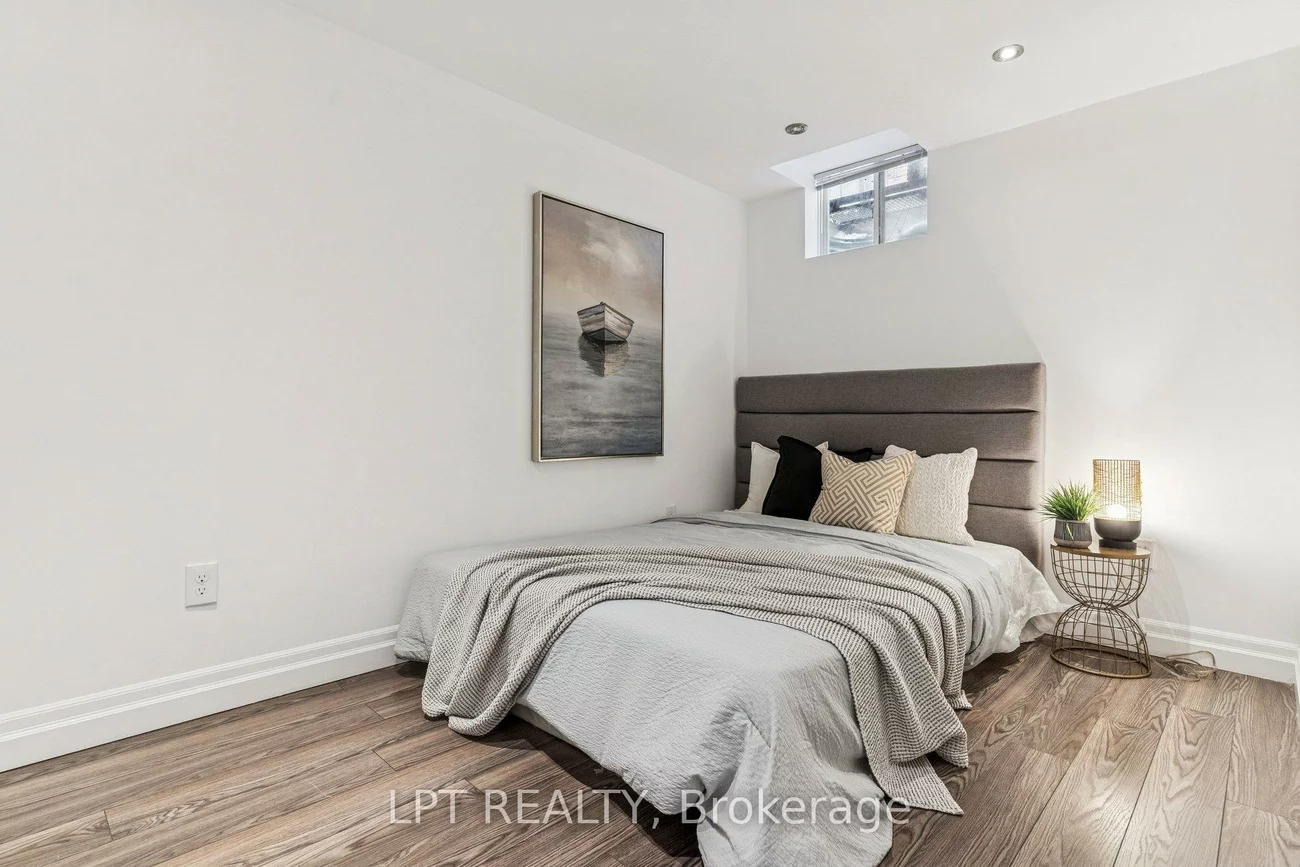 61, Minerva, Cliffcrest, Toronto