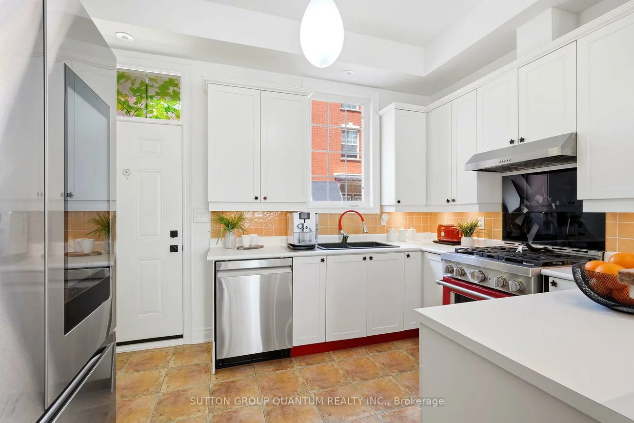 2268, Gerrard, East End-Danforth, Toronto