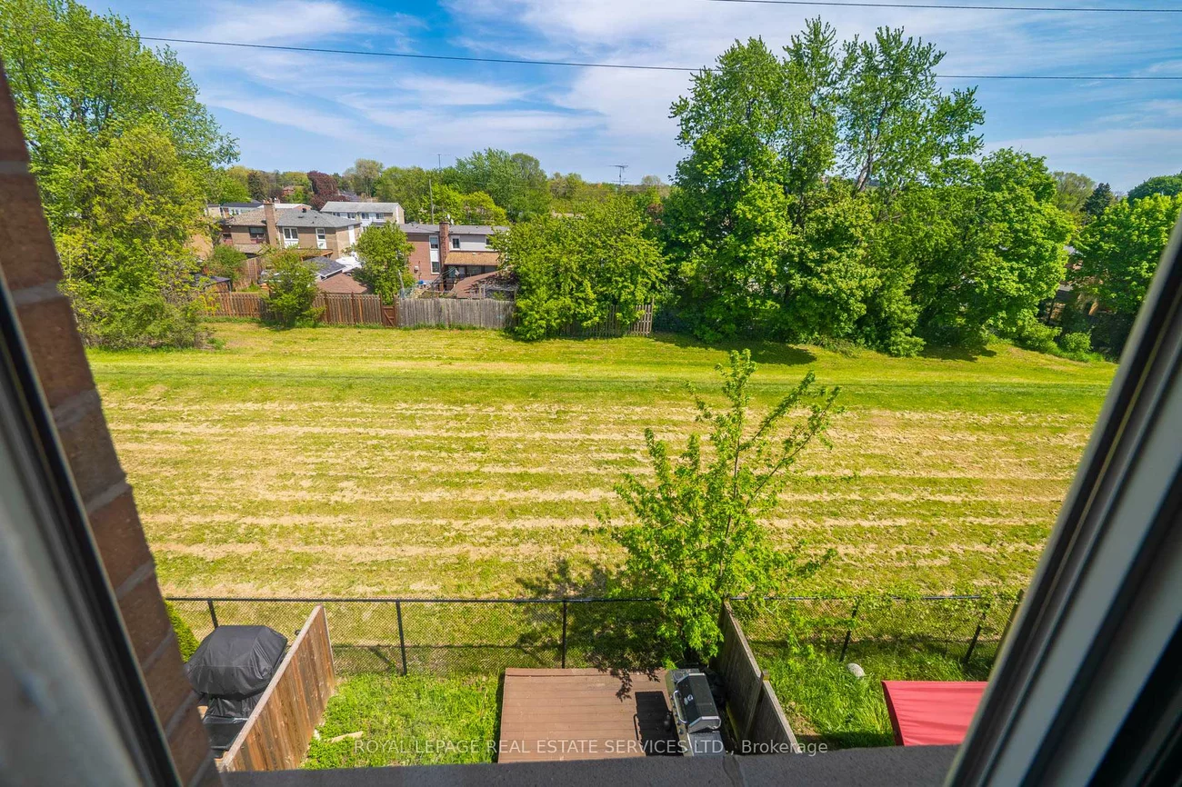 61, Pidgeon, Clairlea-Birchmount, Toronto