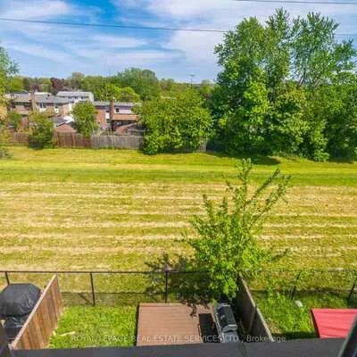 61, Pidgeon, Clairlea-Birchmount, Toronto