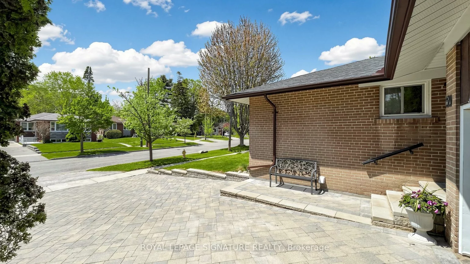 59, Woodgarden, West Hill, Toronto