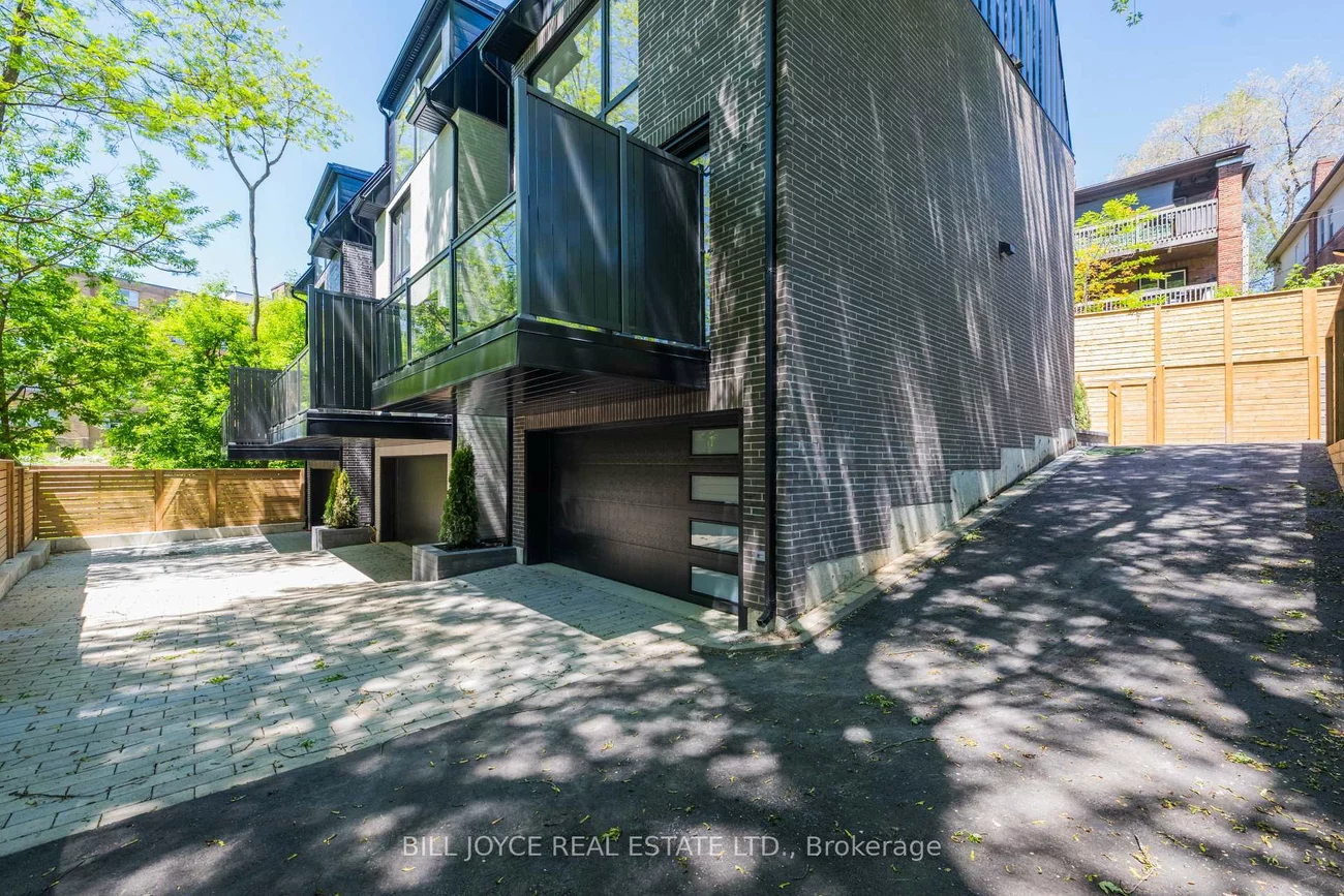 350, Lee, The Beaches, Toronto