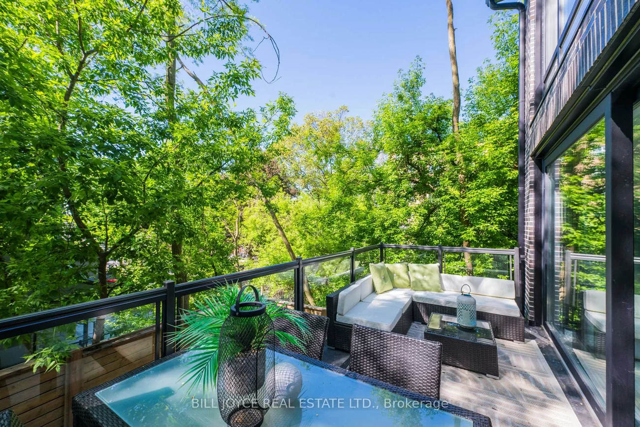 350, Lee, The Beaches, Toronto