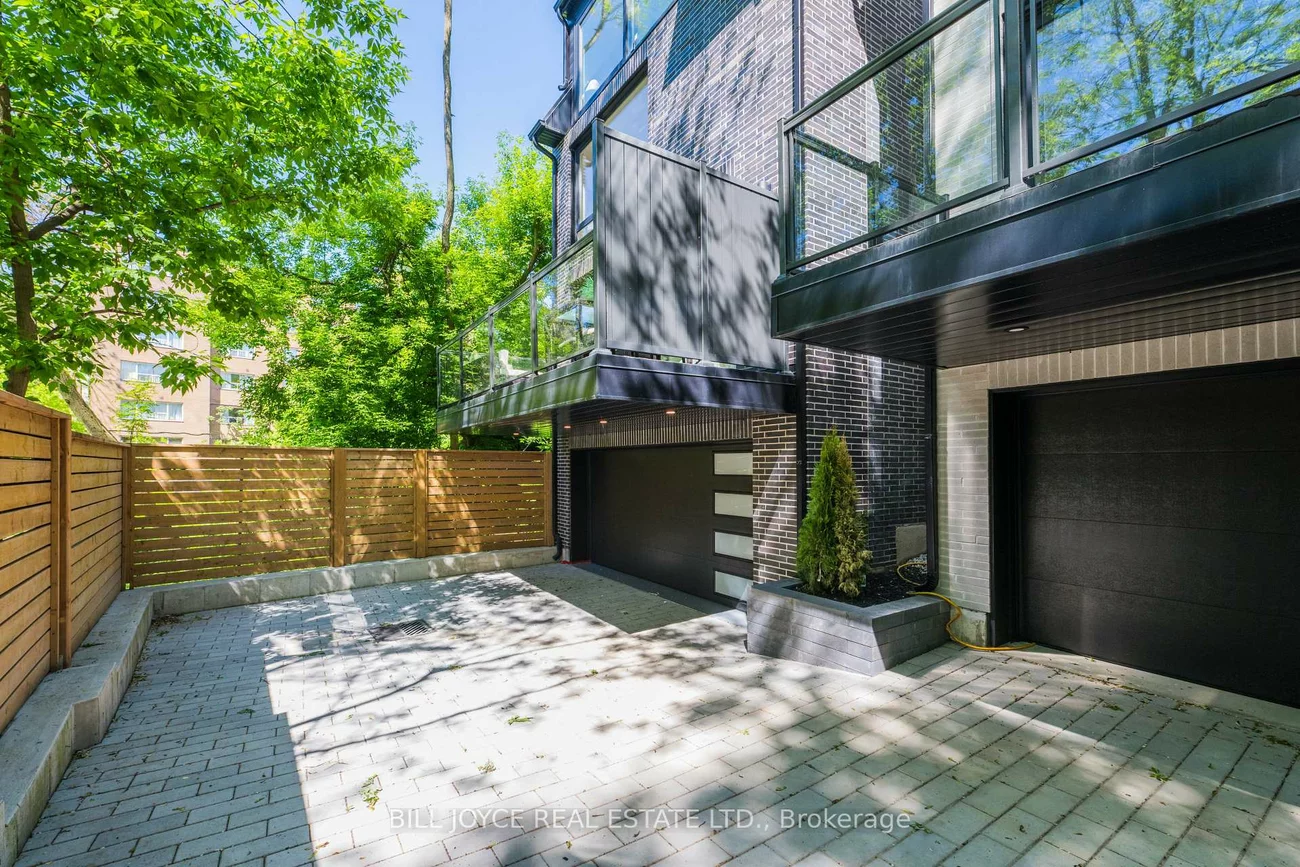 350, Lee, The Beaches, Toronto