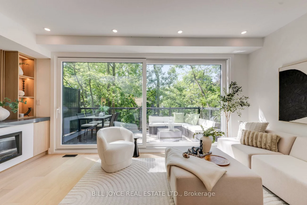 350, Lee, The Beaches, Toronto