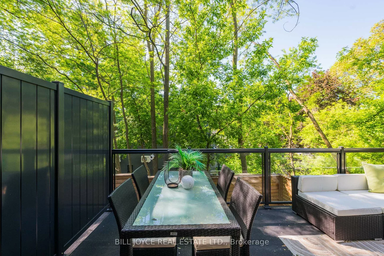 350, Lee, The Beaches, Toronto