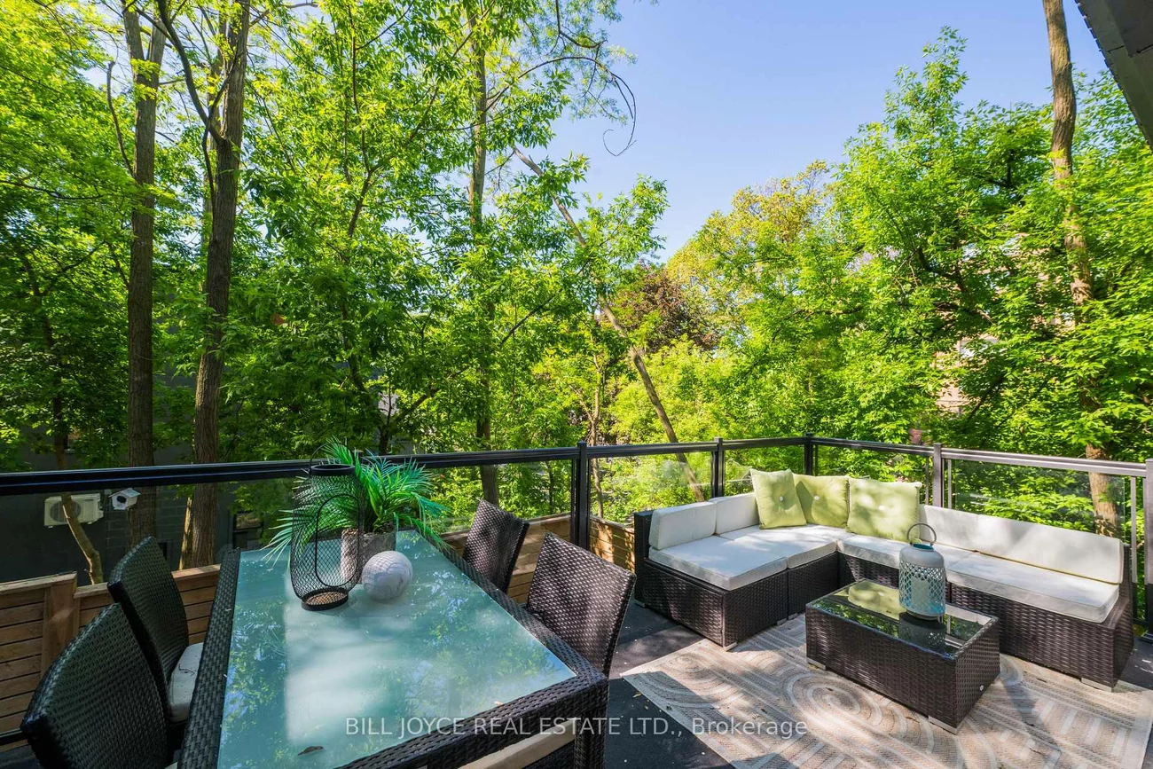 350, Lee, The Beaches, Toronto
