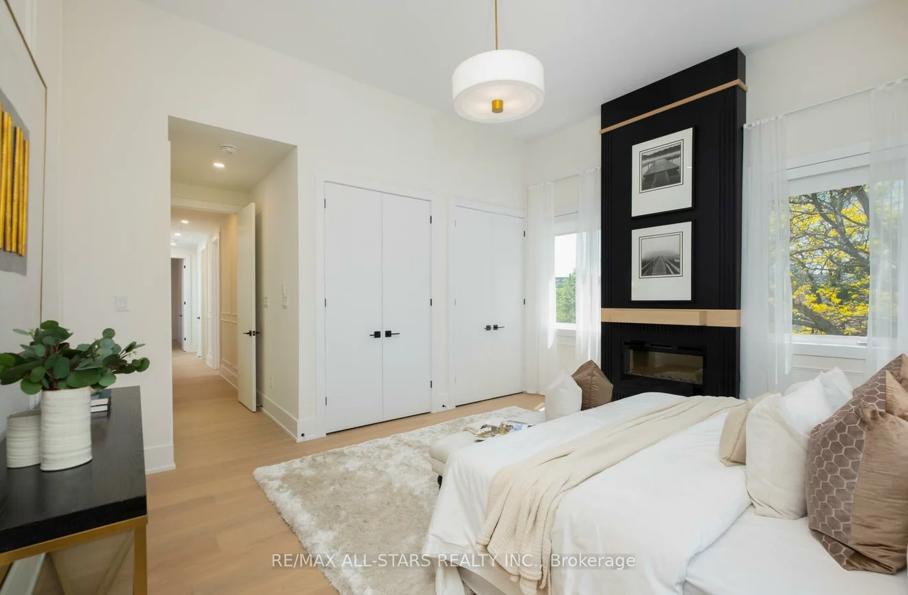 38, Clonmore, Birchcliffe-Cliffside, Toronto