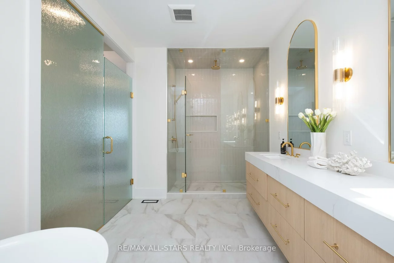 38, Clonmore, Birchcliffe-Cliffside, Toronto
