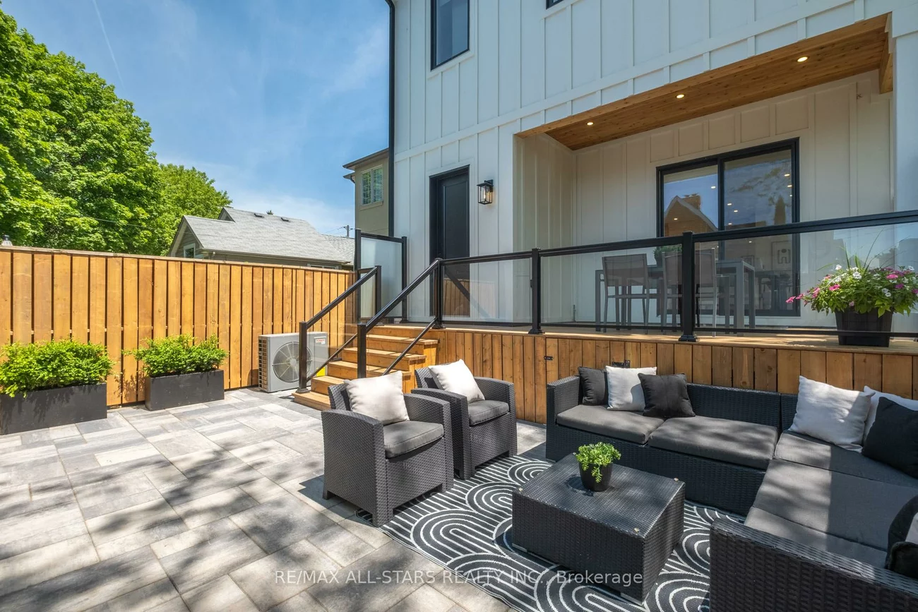 38, Clonmore, Birchcliffe-Cliffside, Toronto