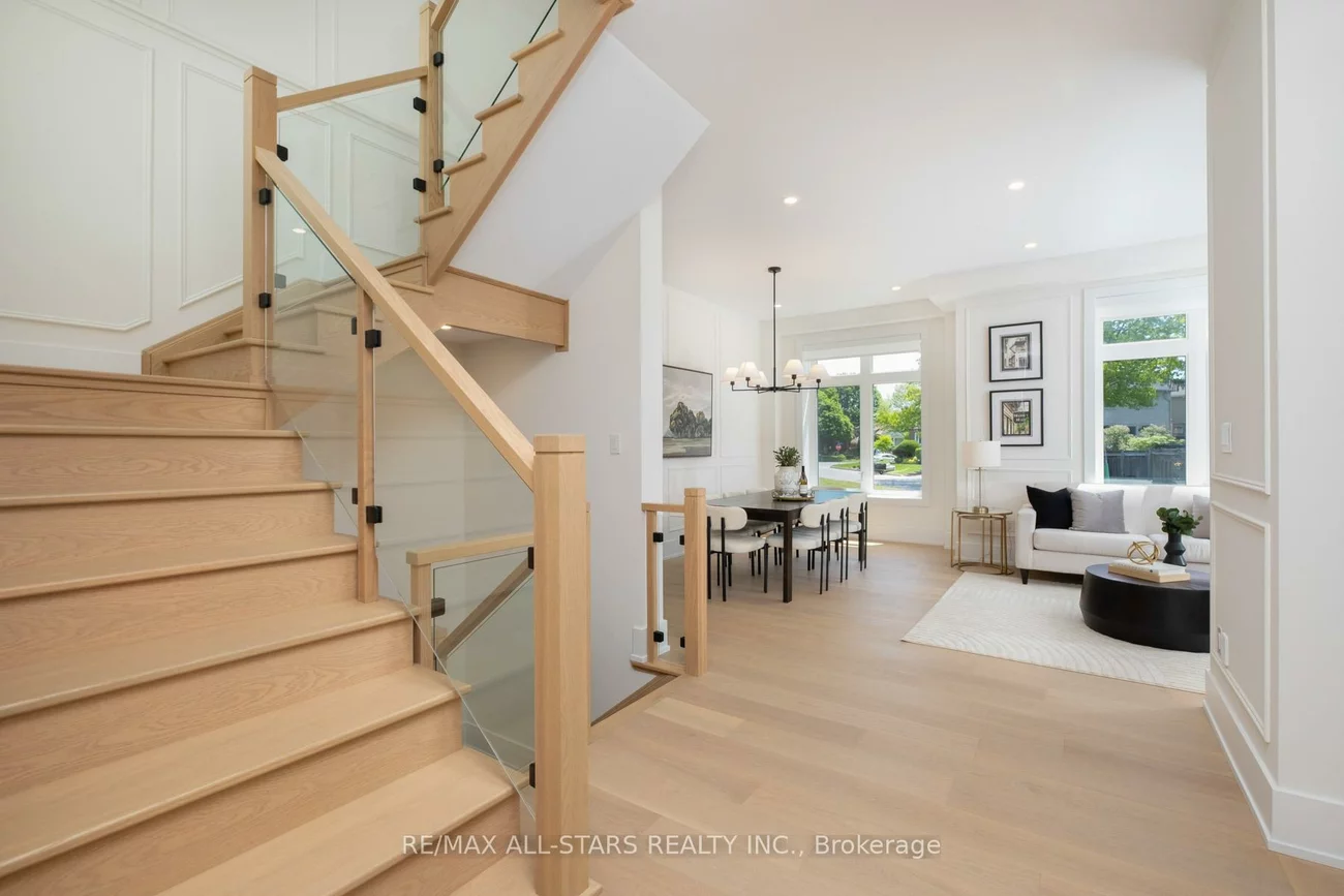 38, Clonmore, Birchcliffe-Cliffside, Toronto