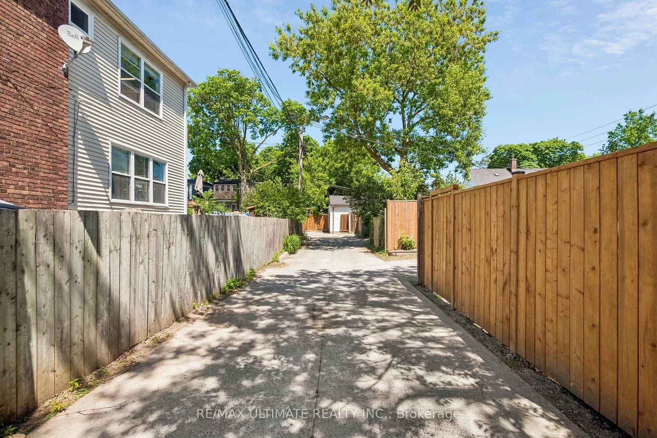 132, Hanson, Woodbine Corridor, Toronto