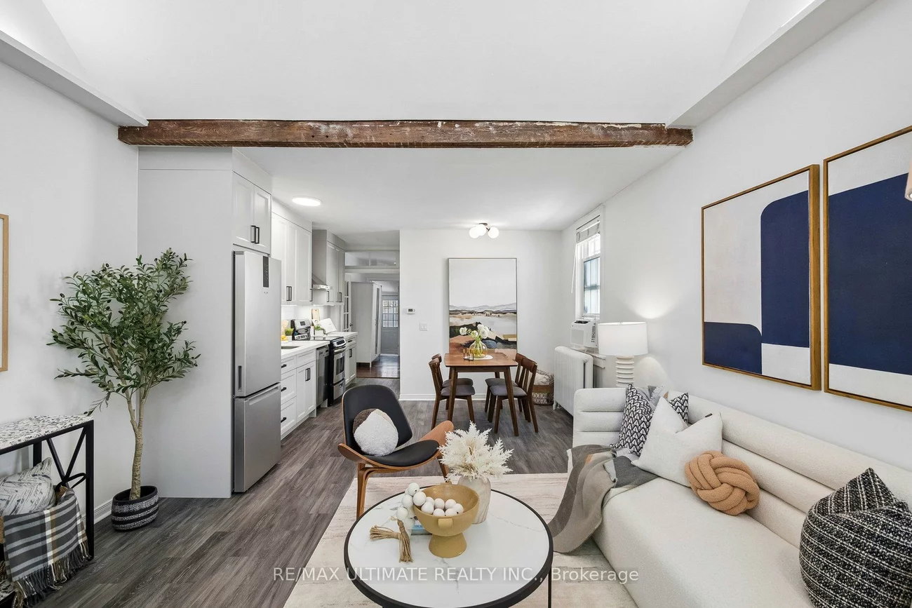 132, Hanson, Woodbine Corridor, Toronto