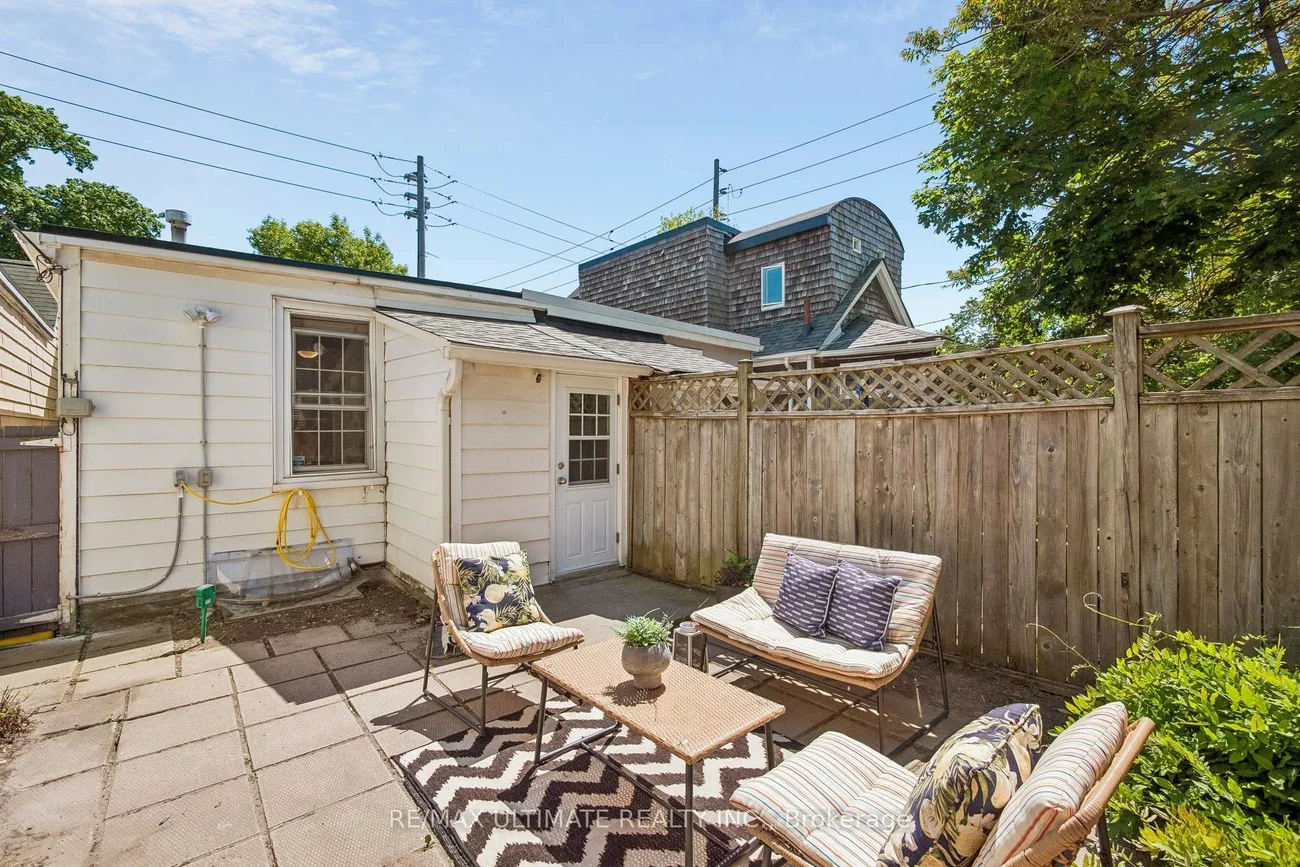 132, Hanson, Woodbine Corridor, Toronto