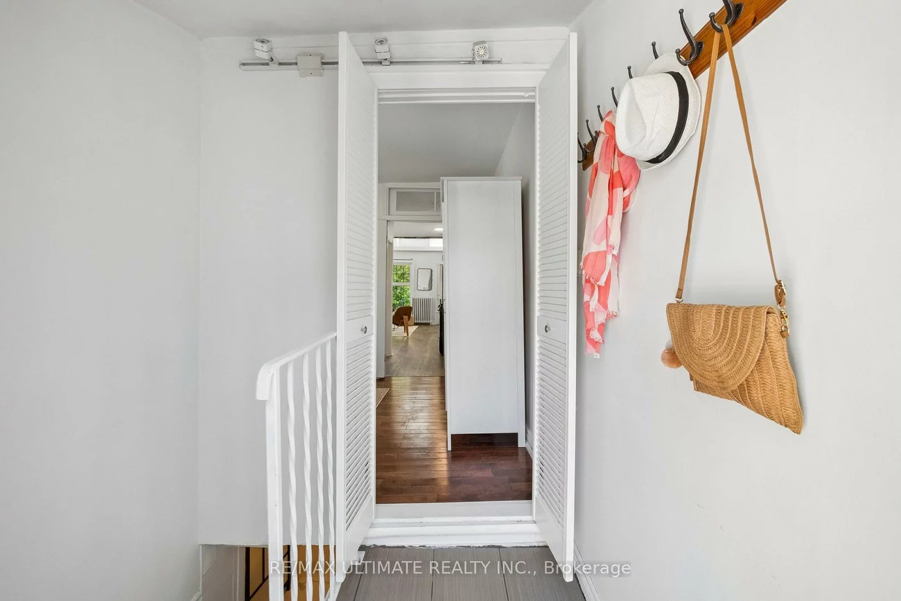 132, Hanson, Woodbine Corridor, Toronto