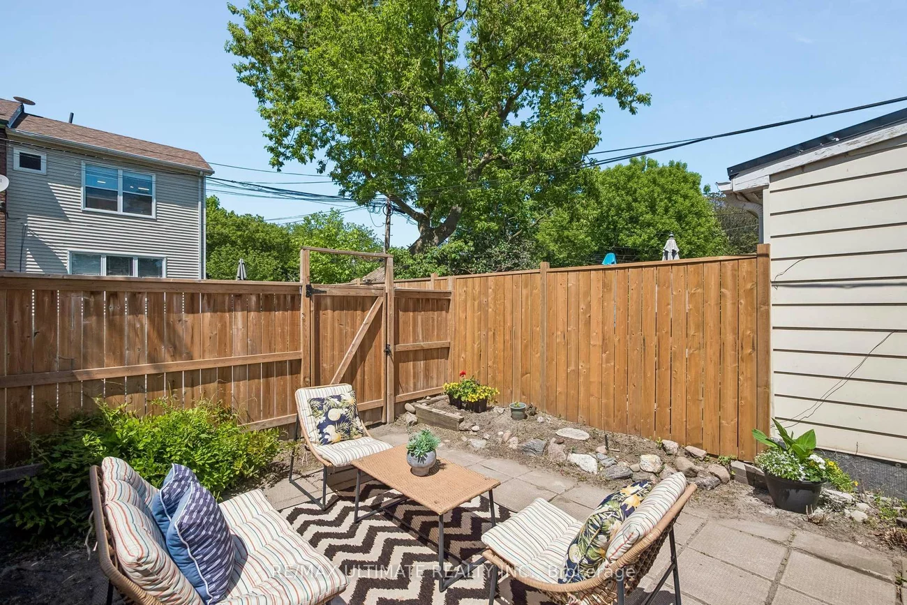 132, Hanson, Woodbine Corridor, Toronto