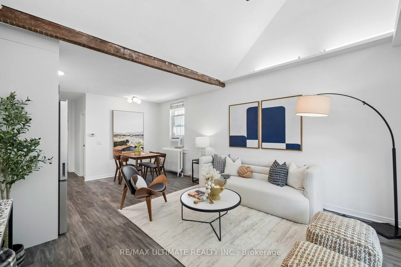 132, Hanson, Woodbine Corridor, Toronto