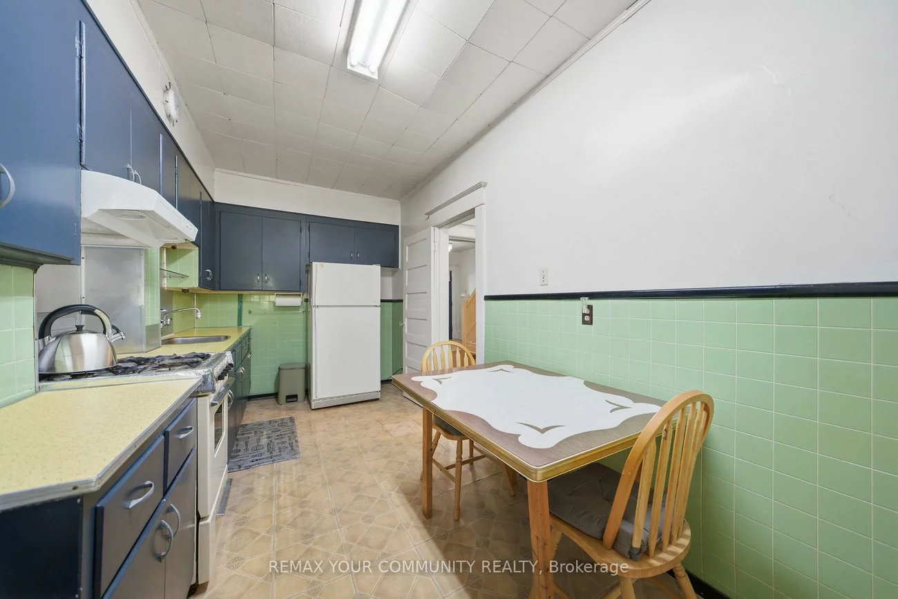 22, Coady, South Riverdale, Toronto