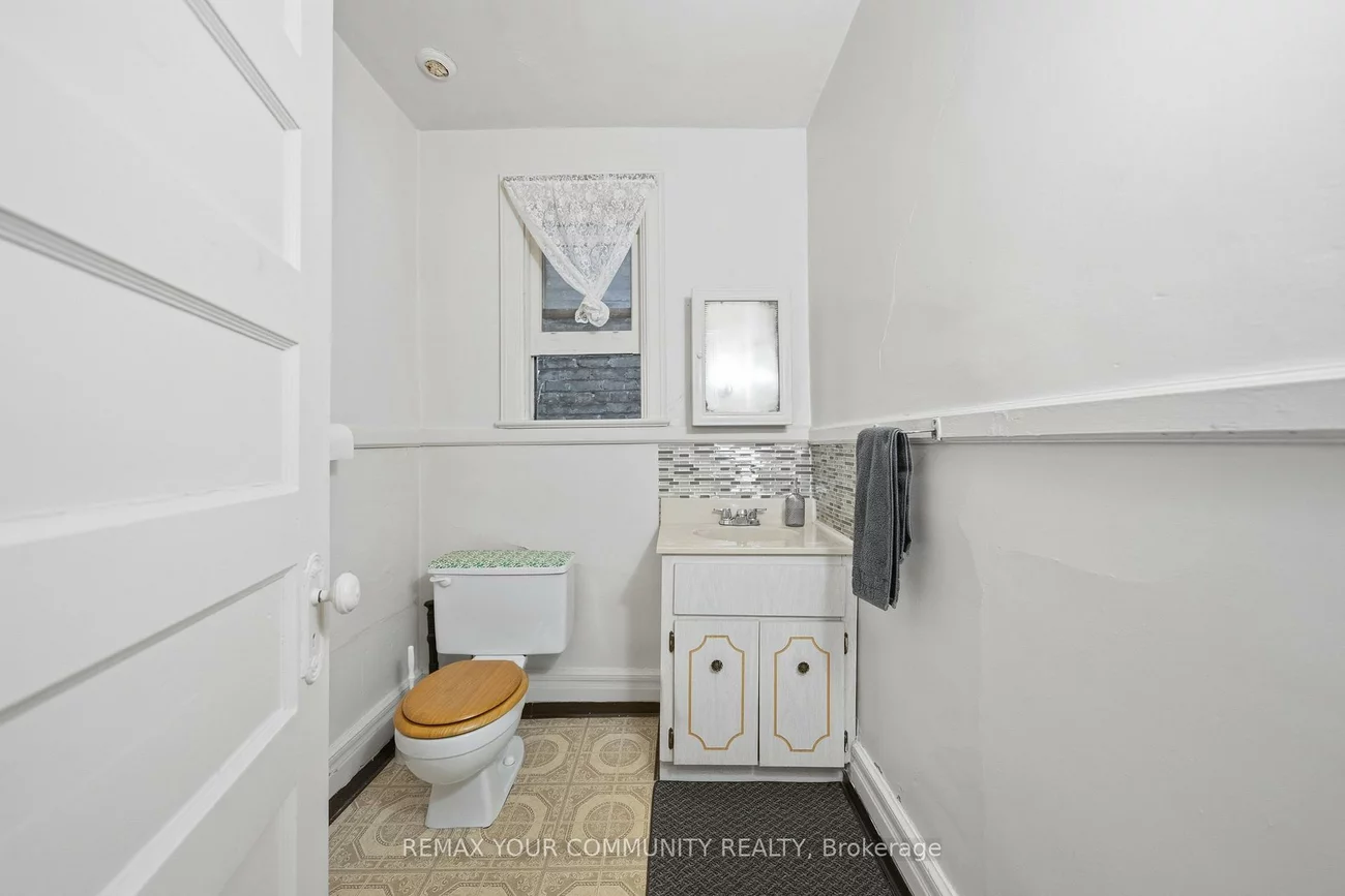 22, Coady, South Riverdale, Toronto