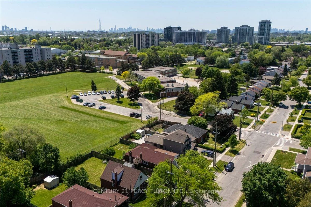 55, Cornwallis, Dorset Park, Toronto