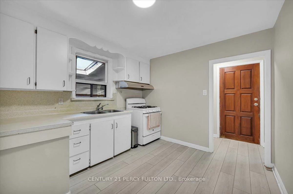 55, Cornwallis, Dorset Park, Toronto