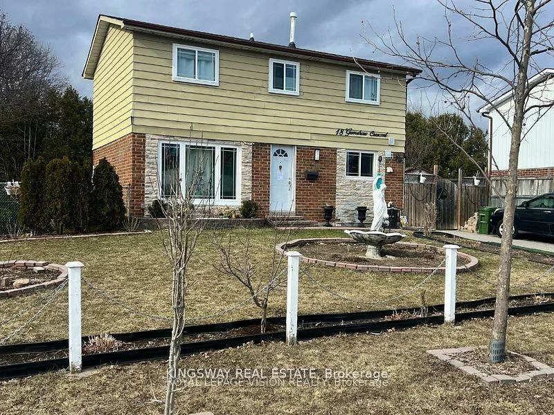 18, Gemshaw, Malvern, Toronto