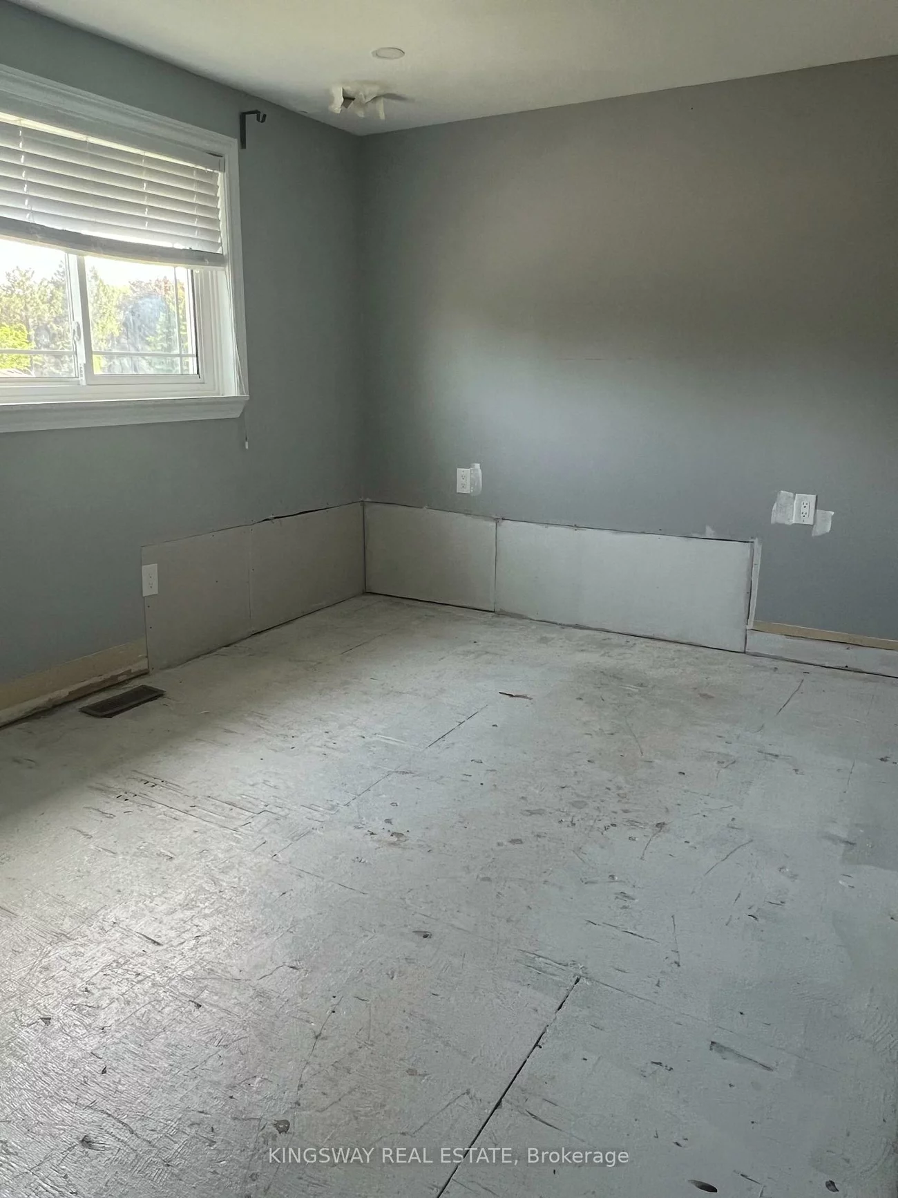 18, Gemshaw, Malvern, Toronto