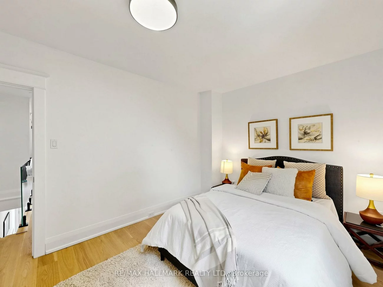44, Queensdale, Danforth Village-East York, Toronto