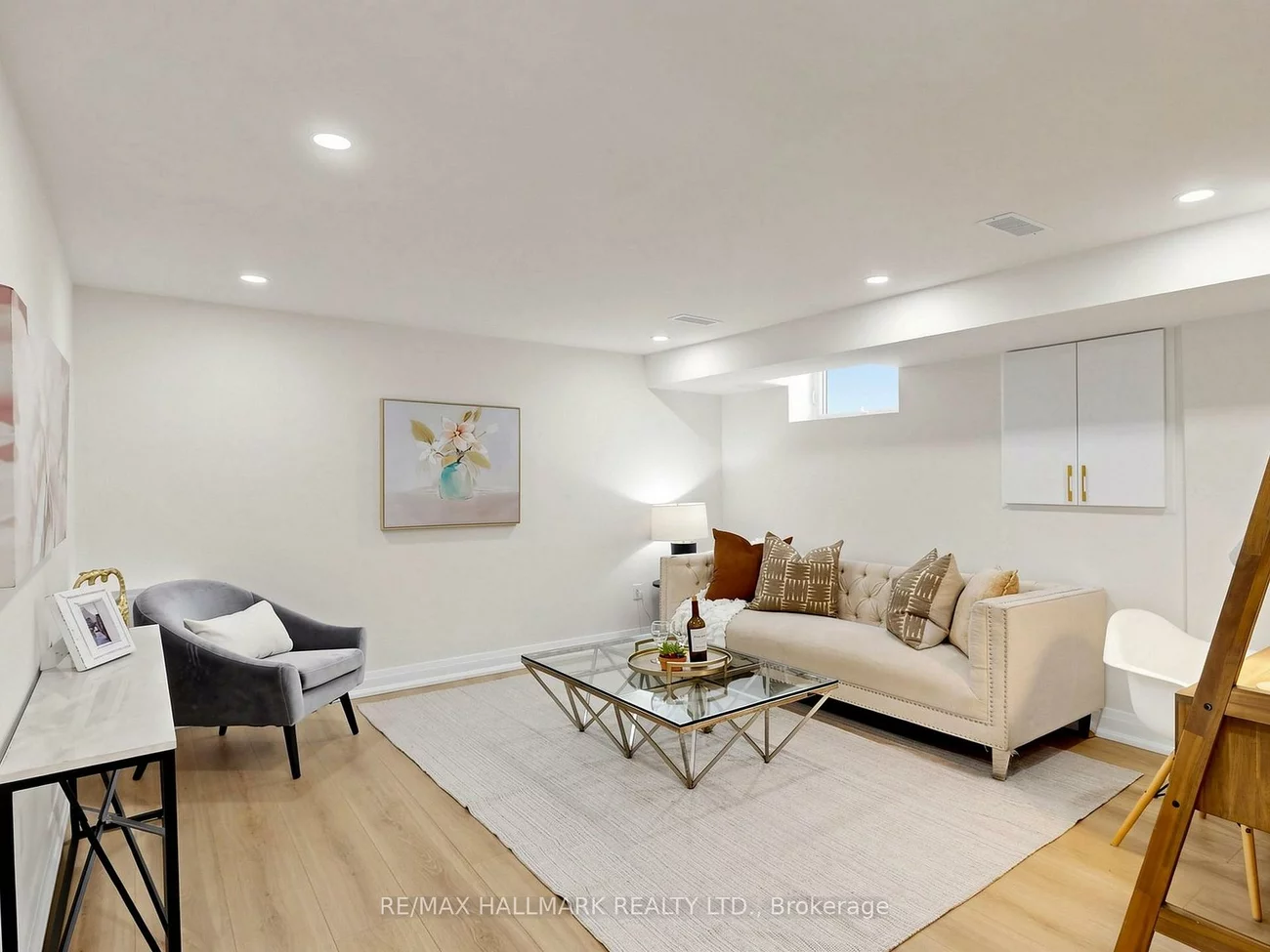 44, Queensdale, Danforth Village-East York, Toronto